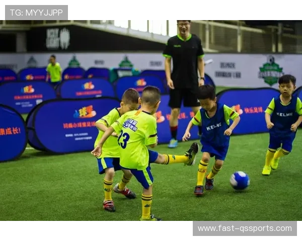 如何为小学生选购适合的足球球星并激发他们的兴趣和热情