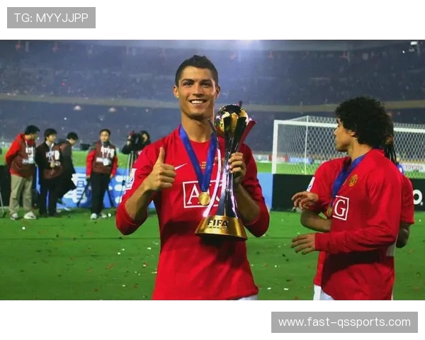 现今世界足球排名第一球星背后的传奇故事与成就解析